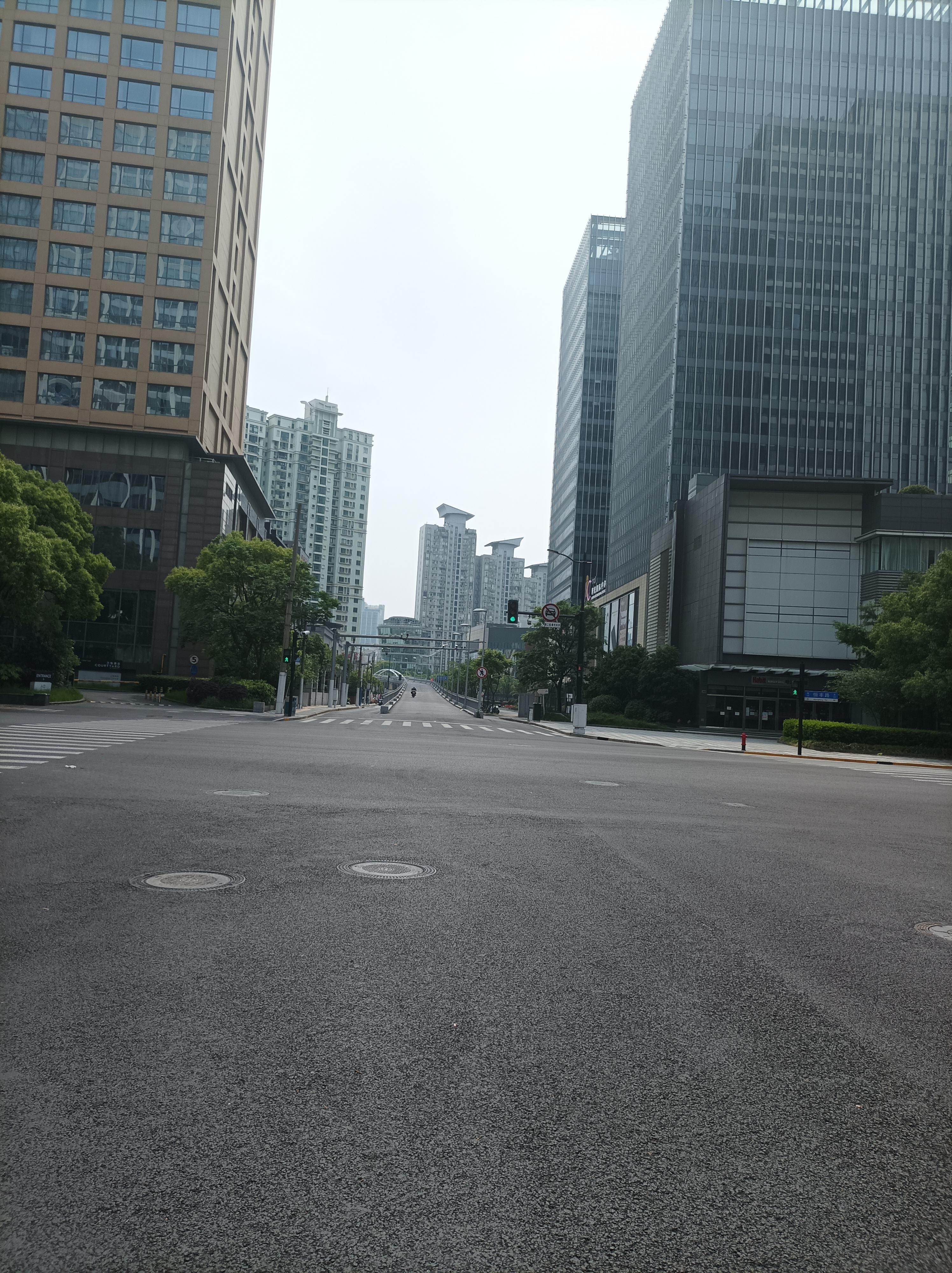 请输入图片描述